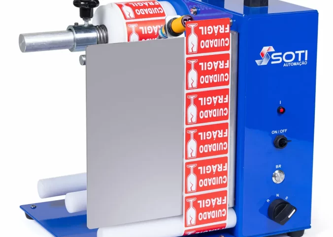 Aumente a velocidade da sua produção com o dispensador de etiquetas vertical!