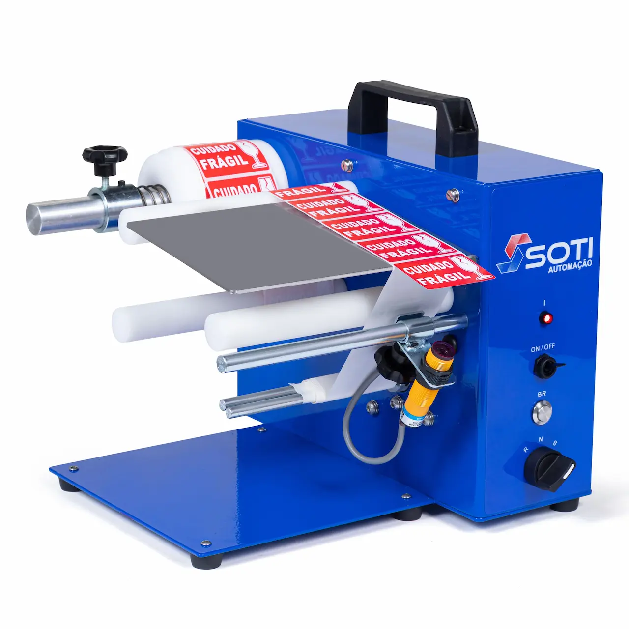 Dispensador de fita gomada canoa aumenta eficiência em embalagens